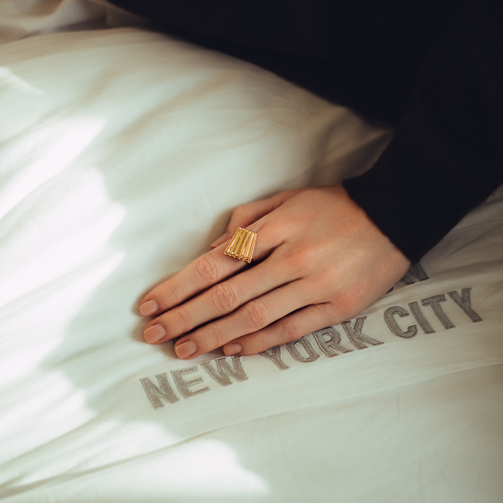 エッジィフロウ リング